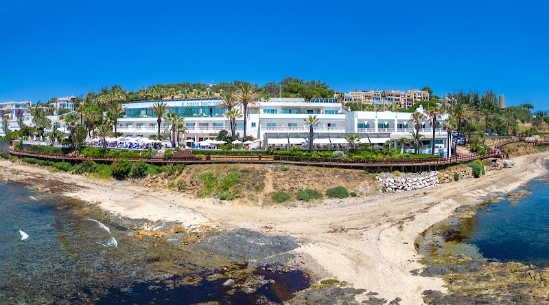 El Oceano Beach Hotel
