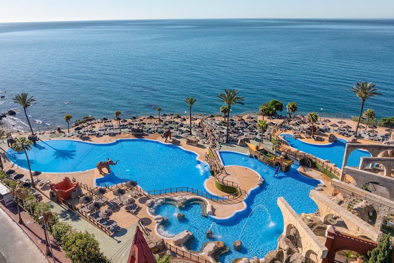 Holiday World Riwo Hotel